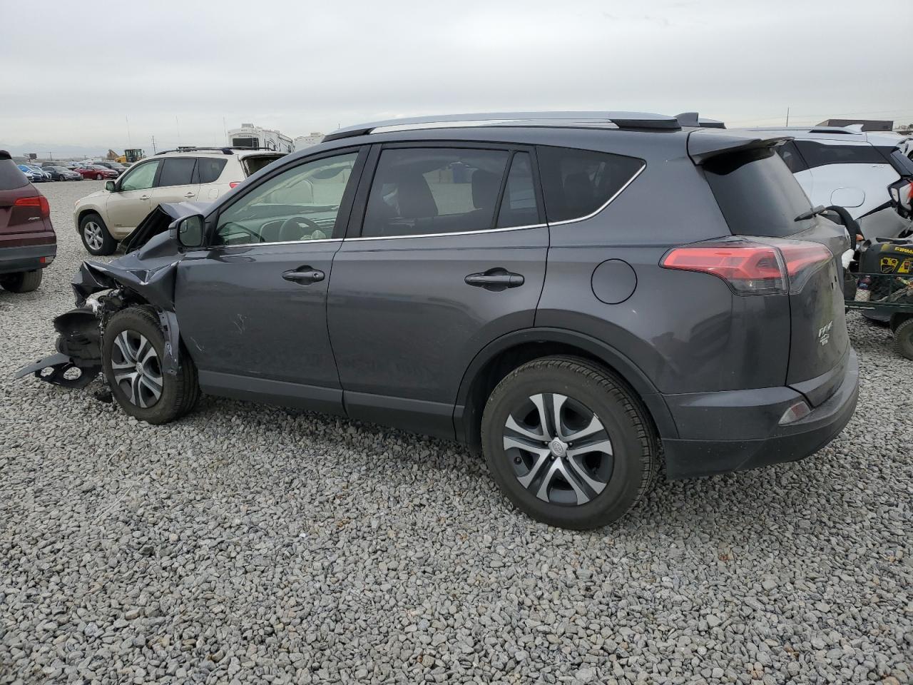 Toyota RAV4 Le Image 2