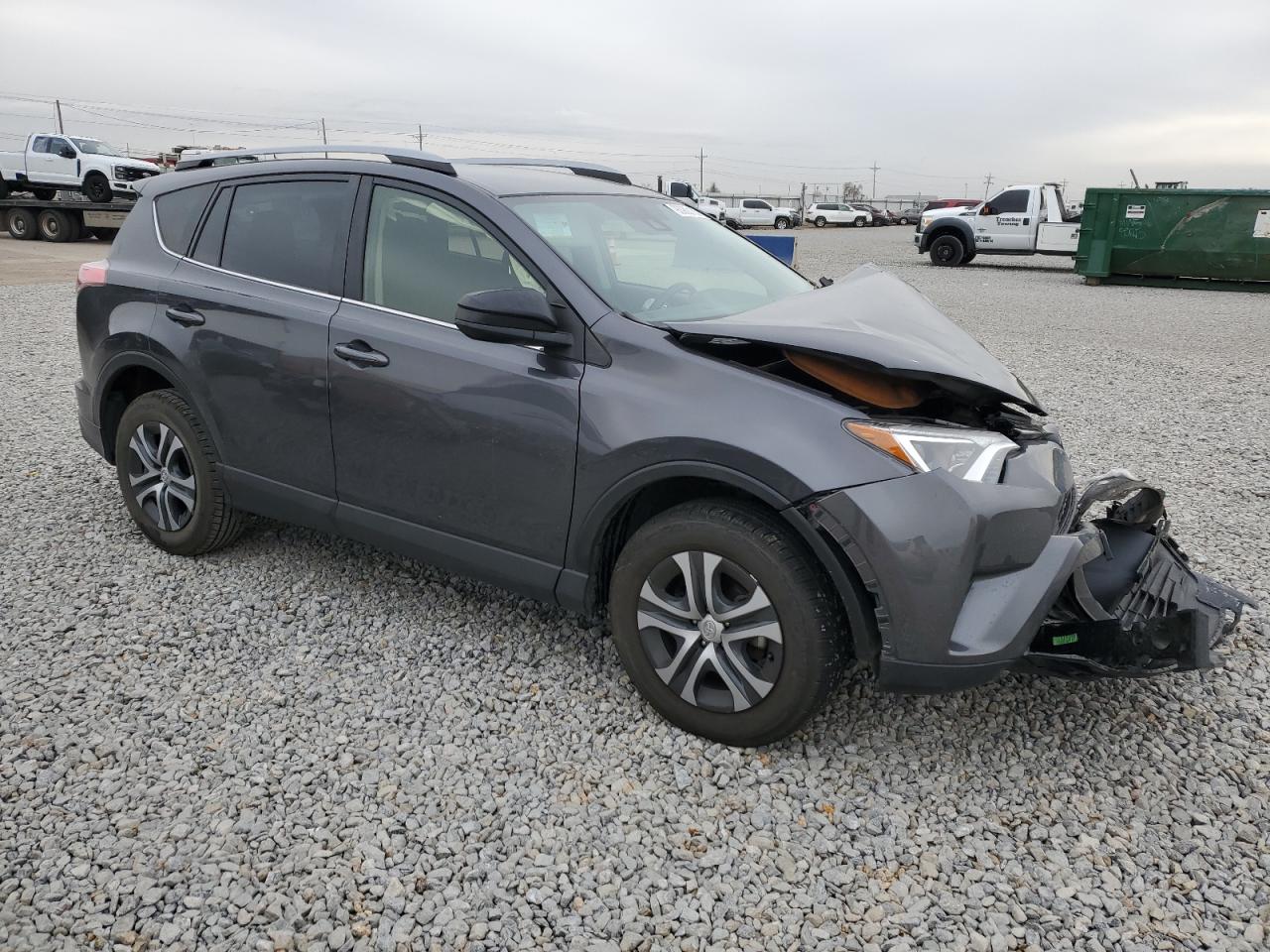 Toyota RAV4 Le Image 11