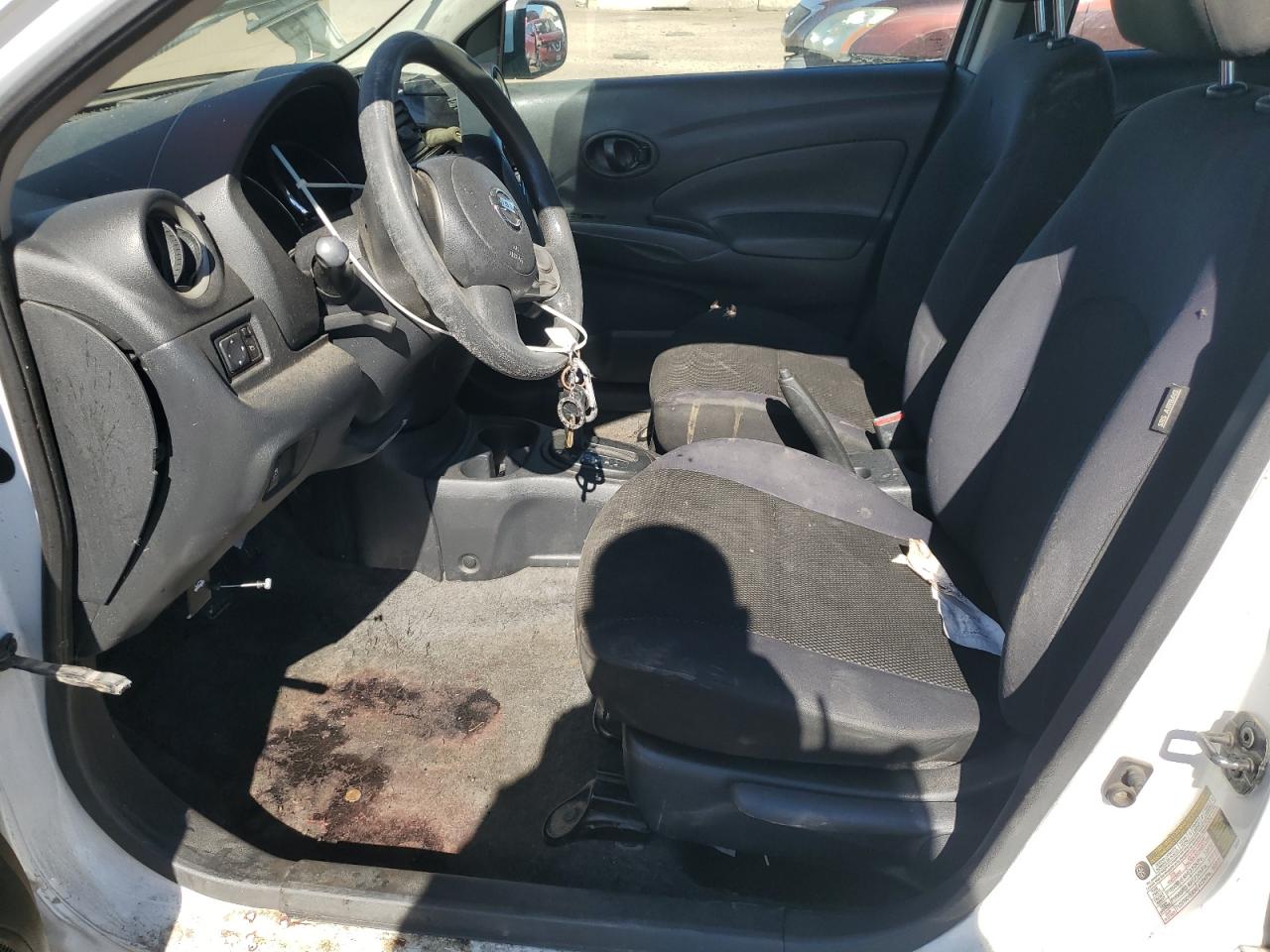 Nissan Versa S Image 9