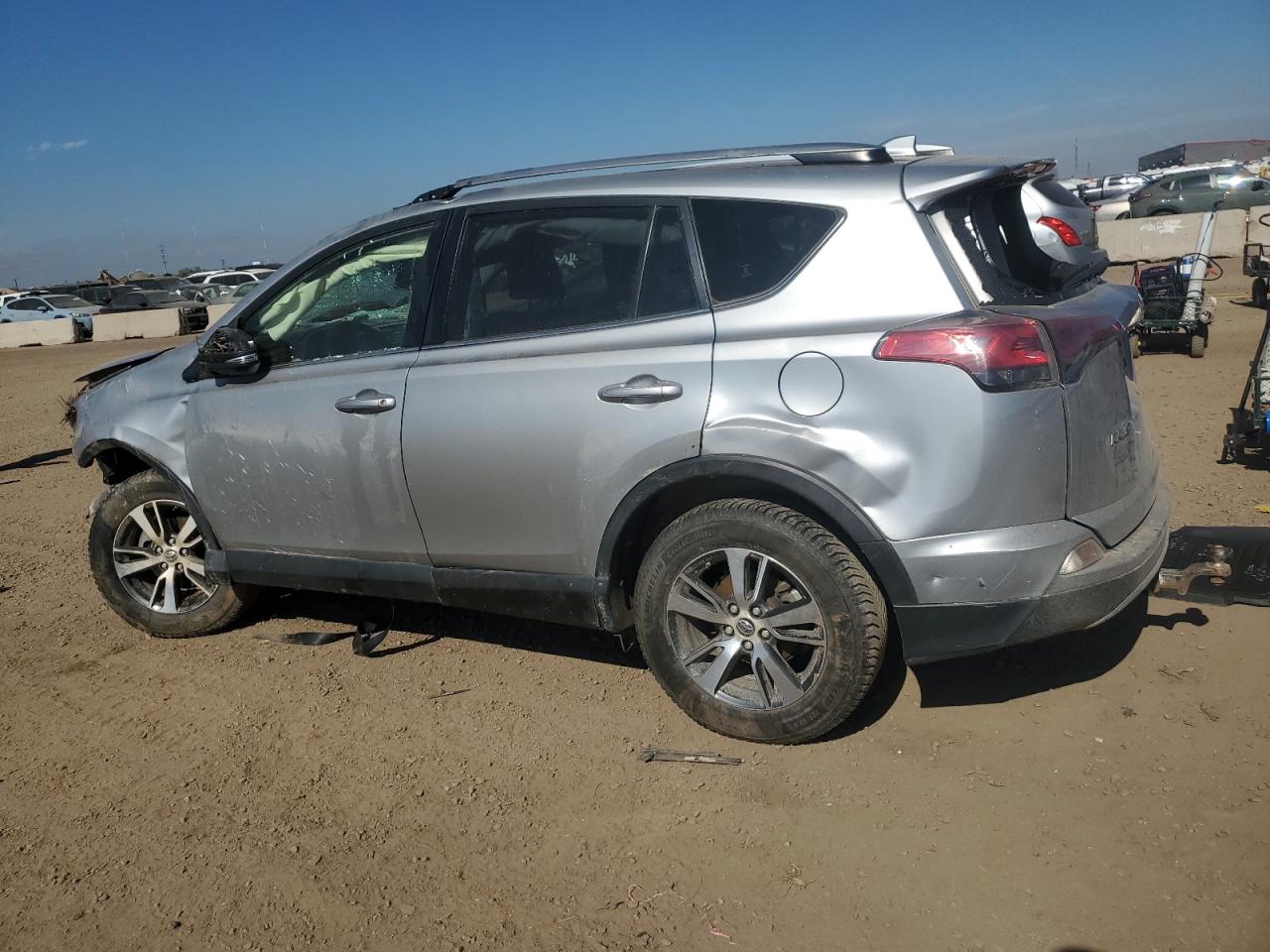 Toyota RAV4 Adventure Image 3