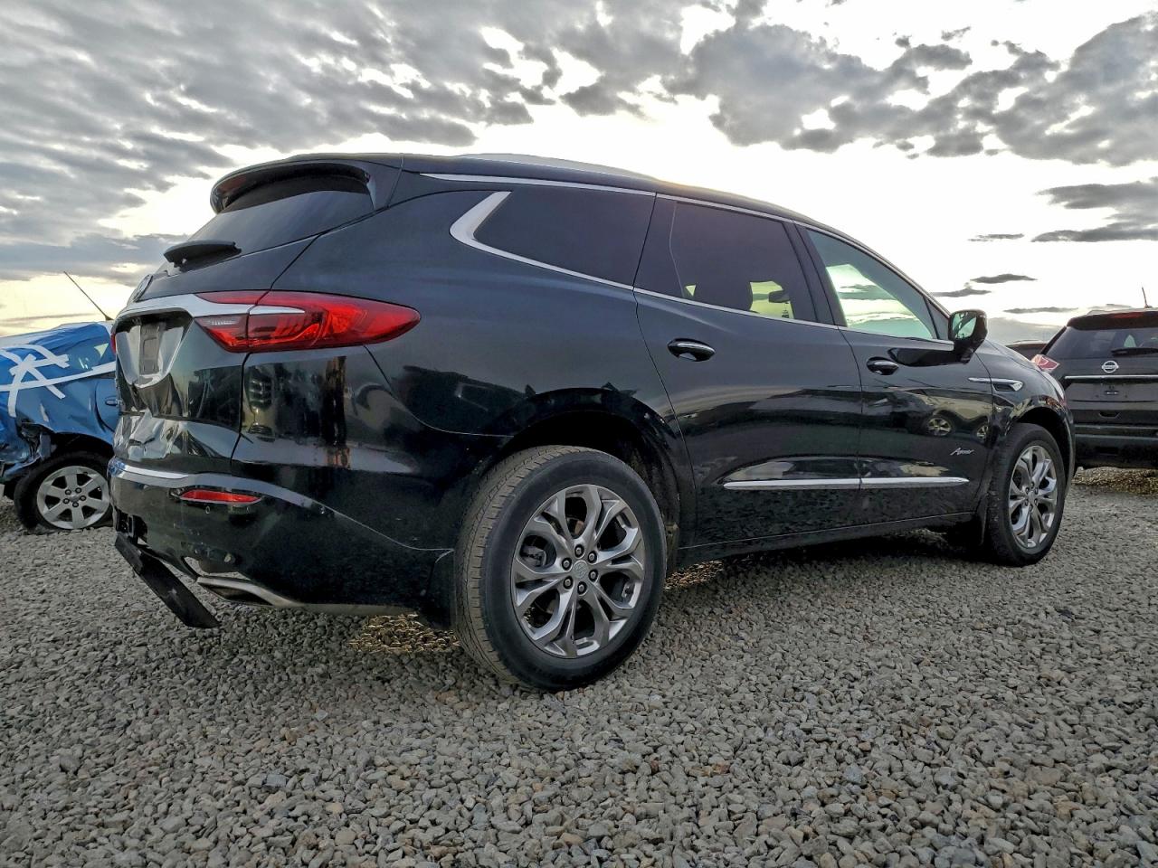 Buick Enclave Avenir Image 2