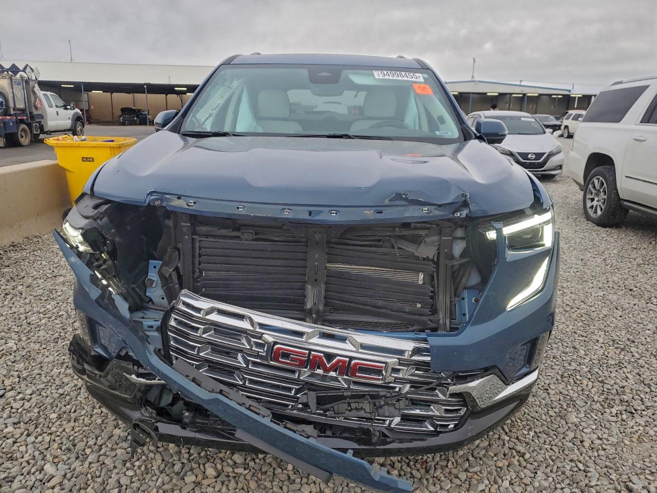 GMC Acadia Denali Image 6