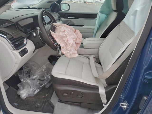 GMC Acadia Denali Image 2