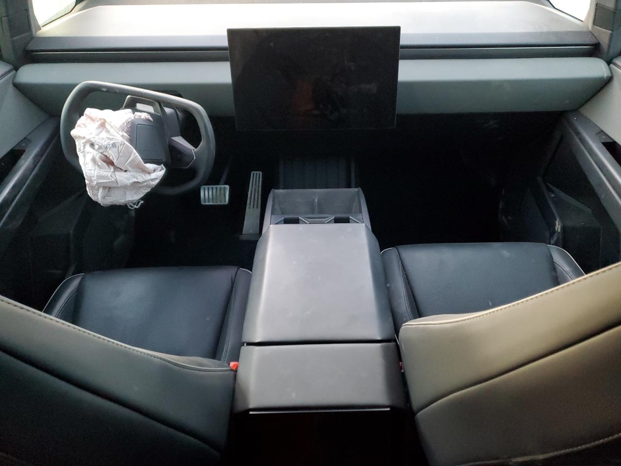 Tesla Cybertruck Image 7