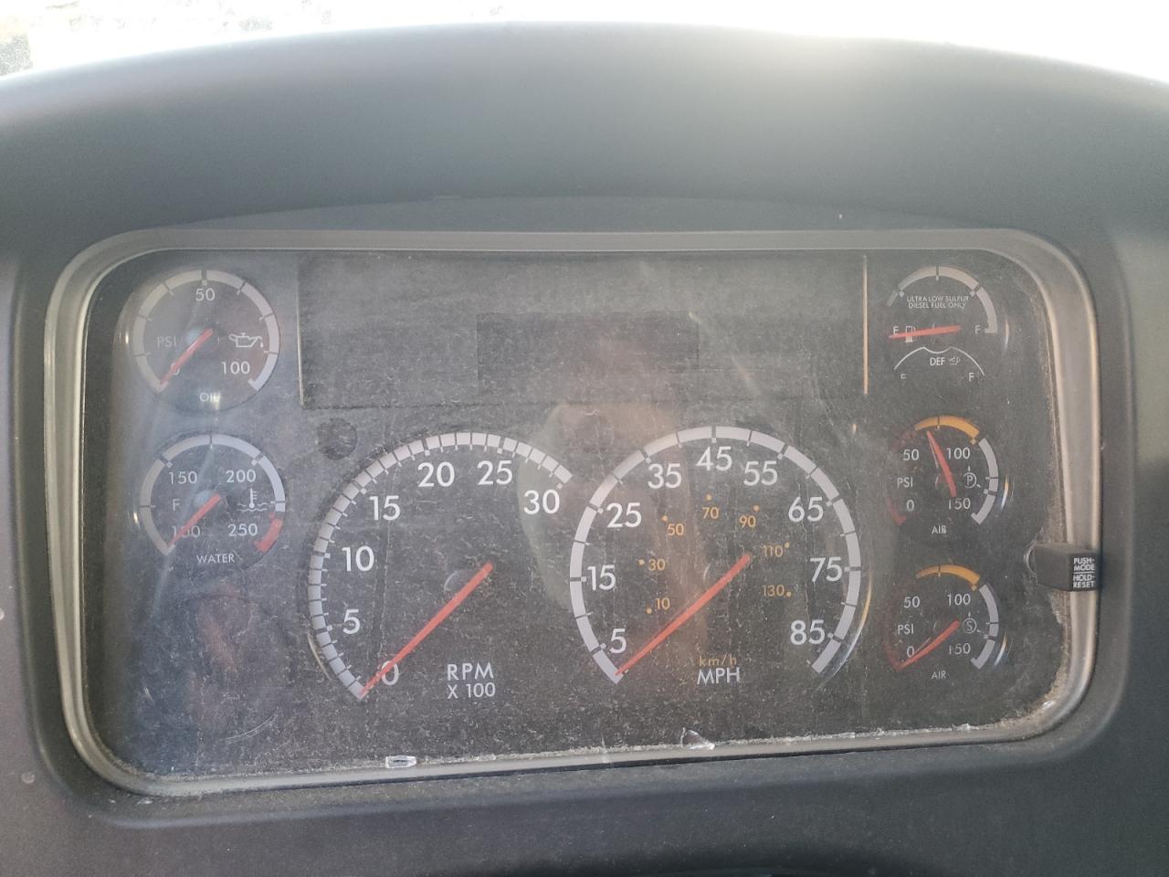 Freightliner M2 106 Medium Duty Image 11