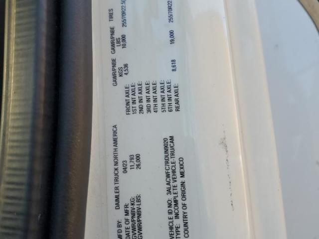 Freightliner M2 106 Medium Duty Image 12