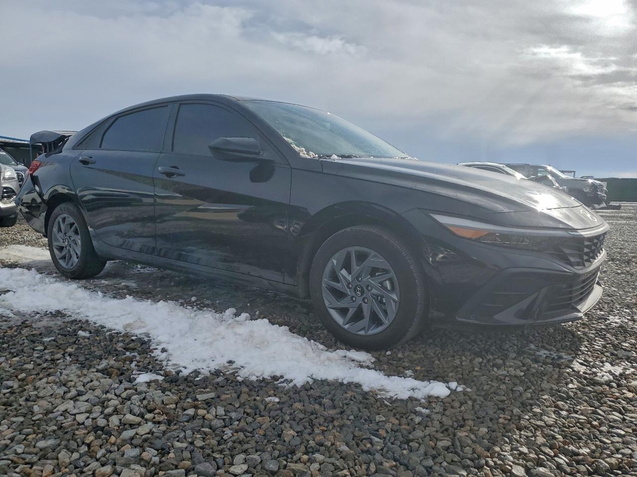 Hyundai ELANTRA Blue Image 9