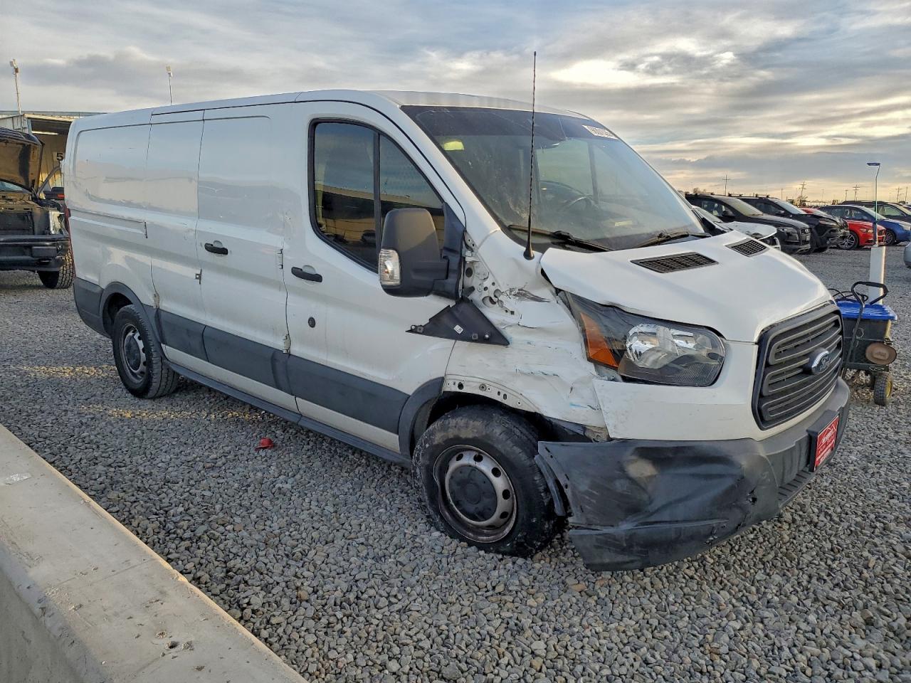 Ford Transit T-150 Image 3