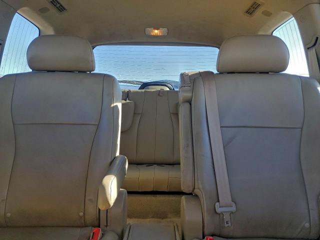 Toyota Highlander Se Image 9