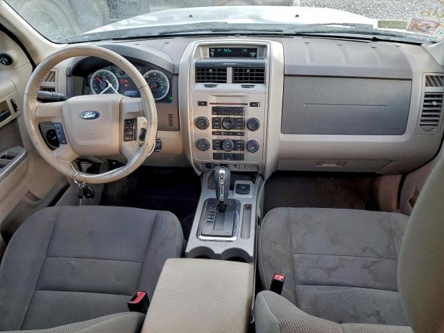 Ford Escape Hybrid Image 11