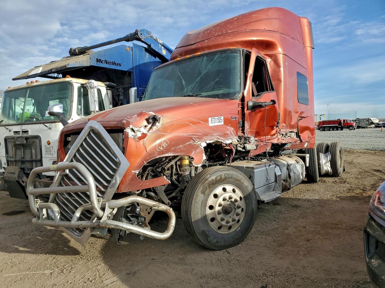 International Lt625 Image 3