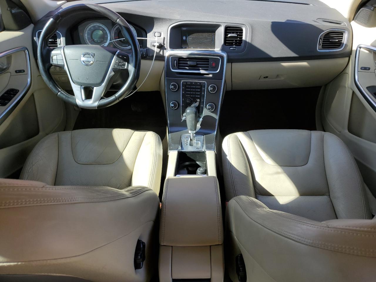 Volvo S60 T5 Image 3