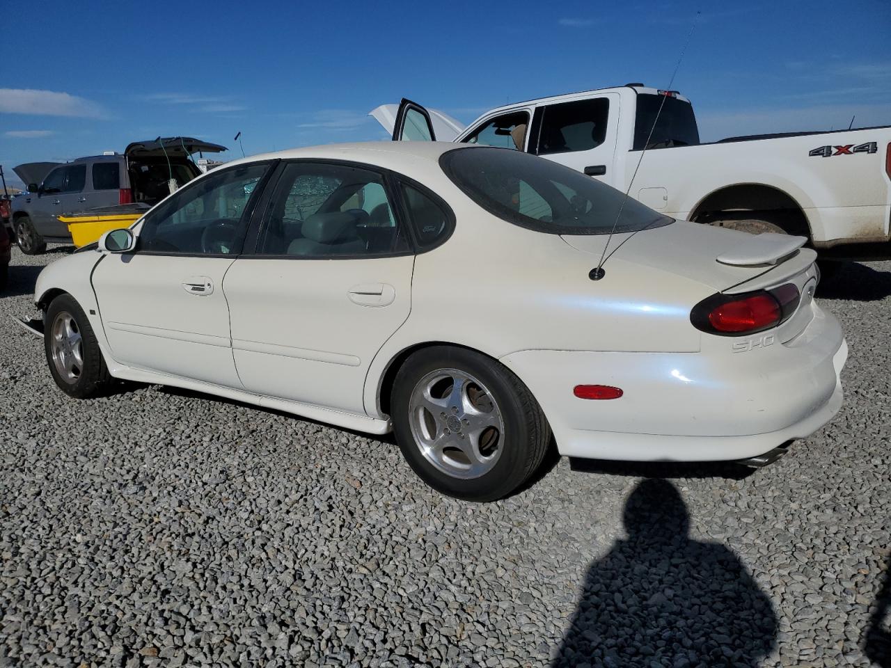 Ford Taurus Sho Image 9