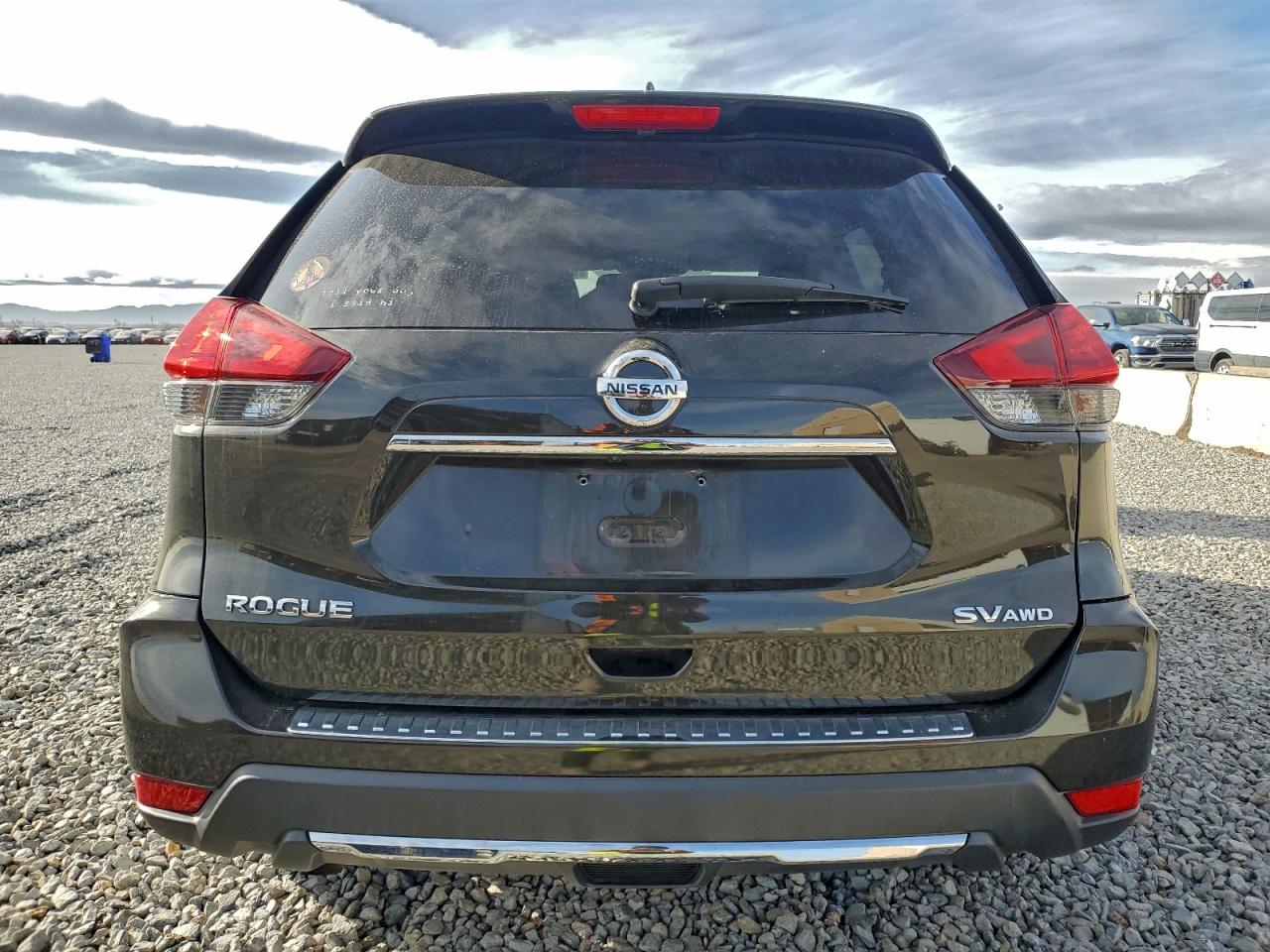 Nissan Rogue S Image 4