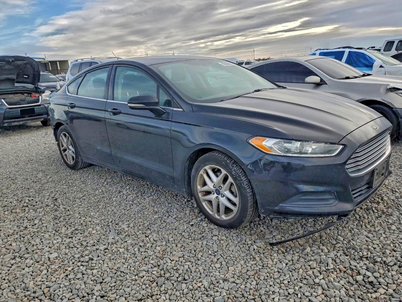 Ford Fusion Se Image 12