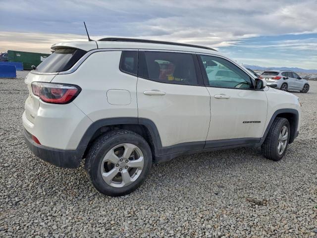 Jeep Compass Latitude Image 2
