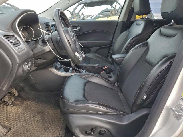 Jeep Compass Latitude Image 4