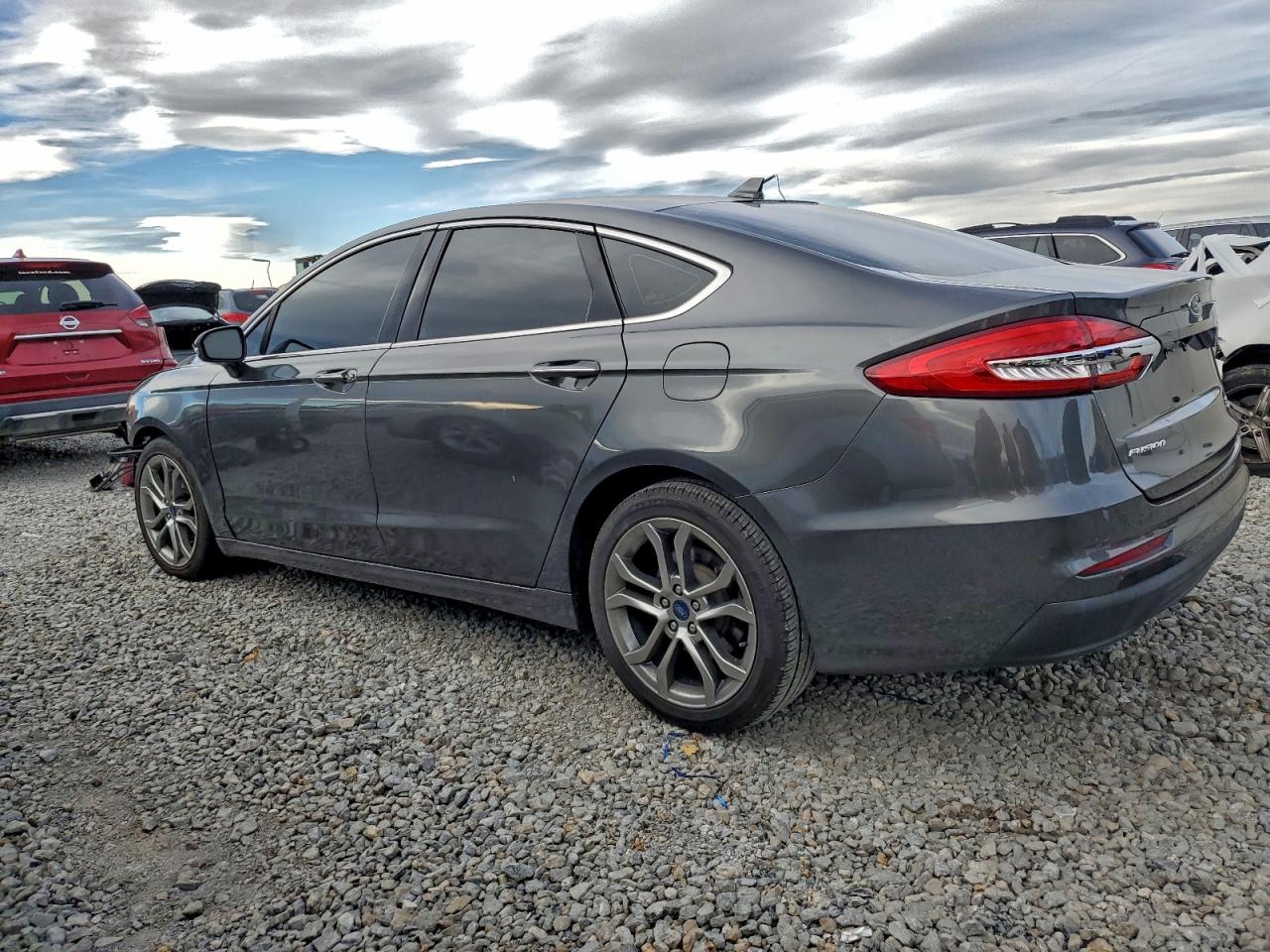 Ford Fusion Sel Image 4