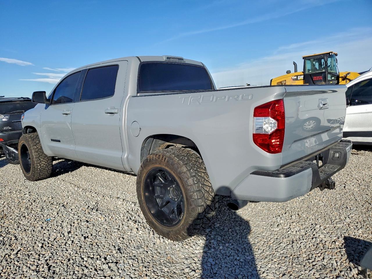 Toyota Tundra Crewmax Sr5 Image 3