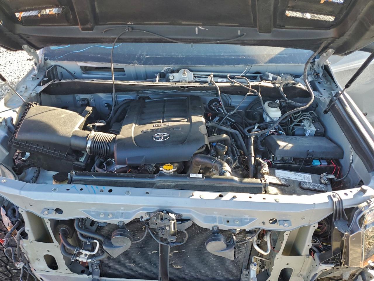 Toyota Tundra Crewmax Sr5 Image 11