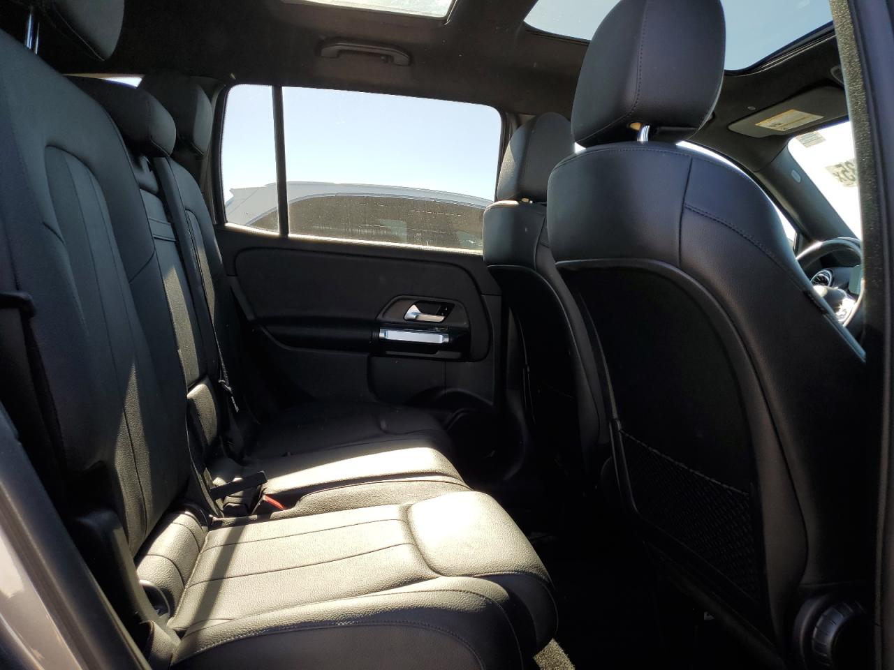 Mercedes-Benz GLB 250 4matic Image 6