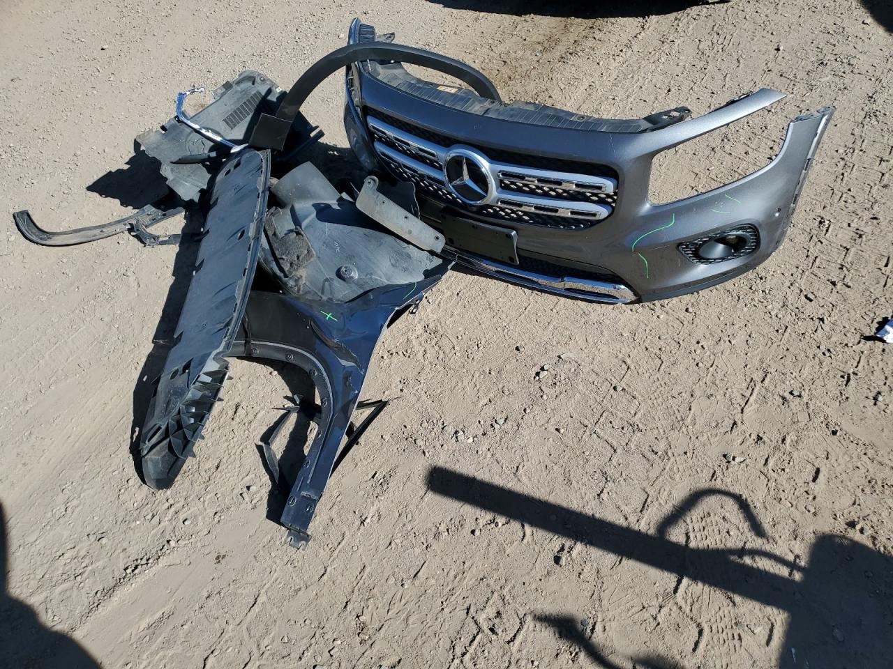 Mercedes-Benz GLB 250 4matic Image 10