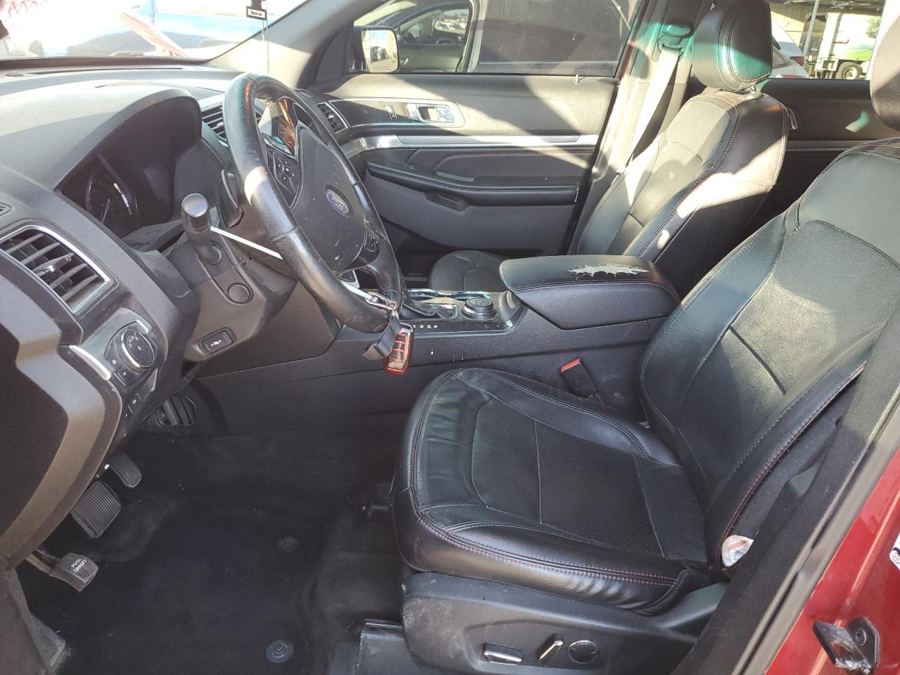 Ford Explorer Sport Image 2