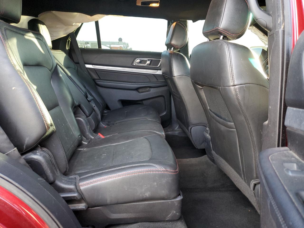 Ford Explorer Sport Image 6