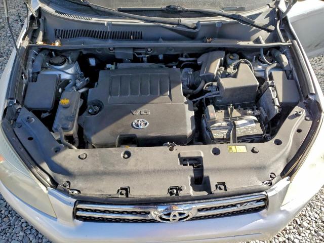 Toyota RAV4 Limited Image 5