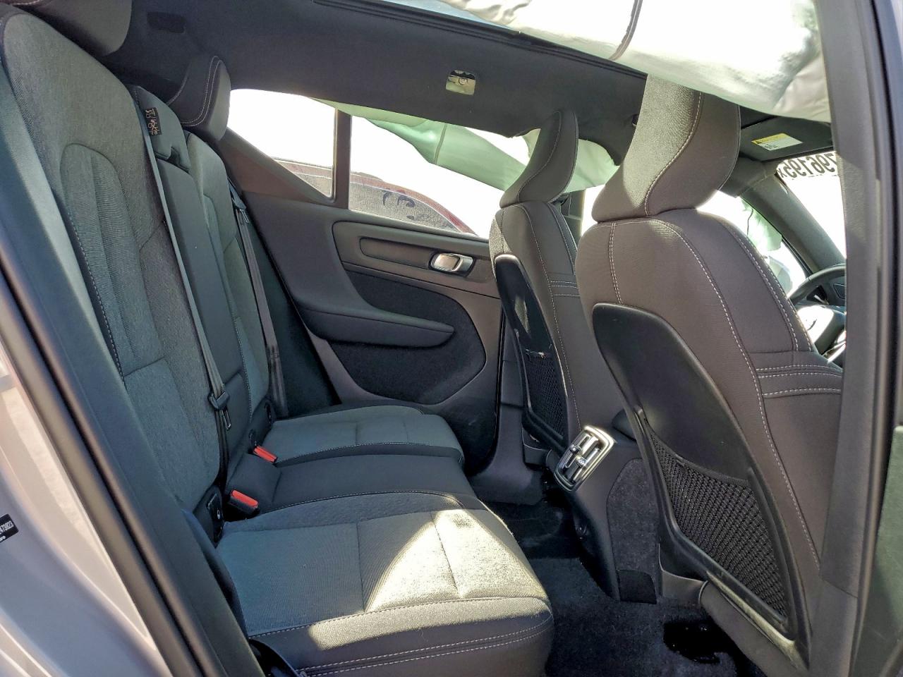 Volvo Xc40 Core Core Image 9