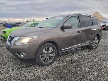  Salvage Nissan Pathfinder