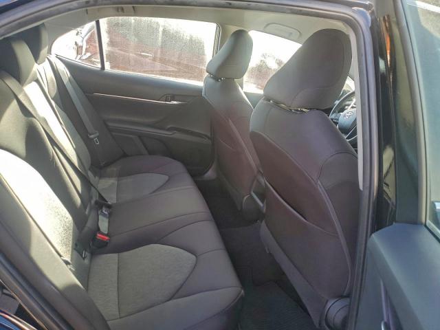 Toyota Camry L Image 7