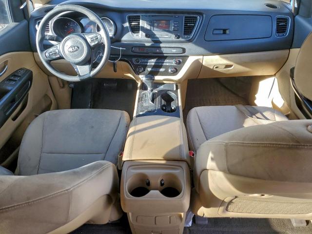 Kia Sedona Lx Image 4