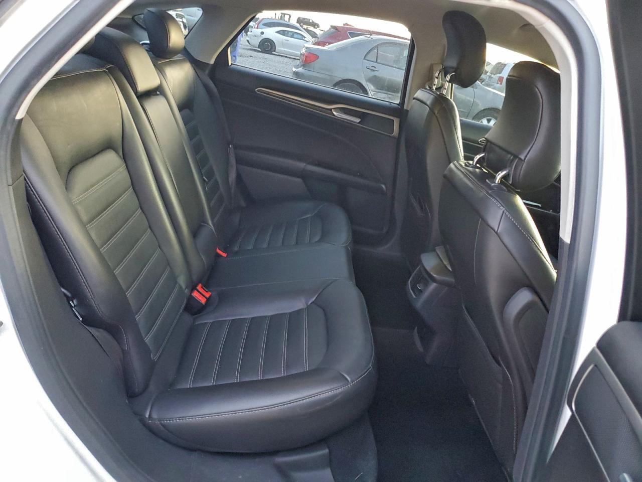 Ford Fusion Se Image 12