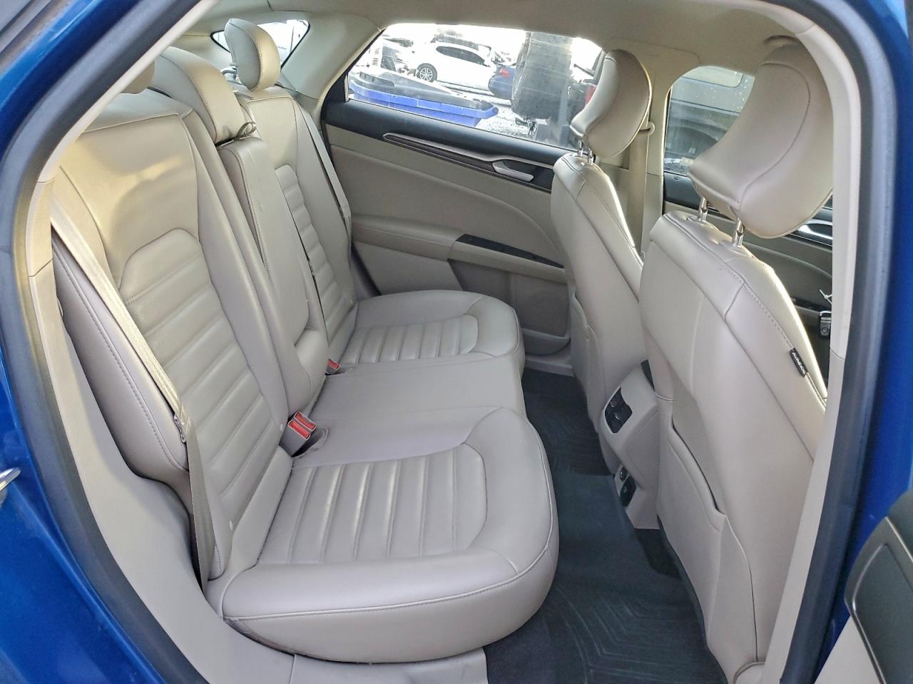 Ford Fusion Se Image 11