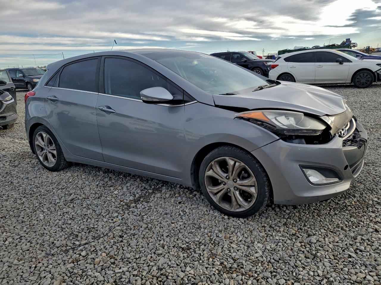 Hyundai ELANTRA Image 4