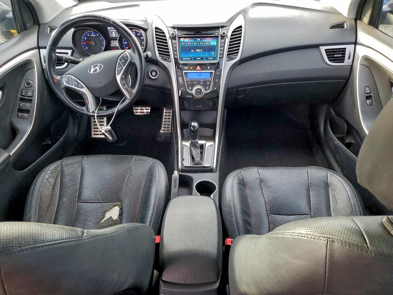 Hyundai ELANTRA Image 8