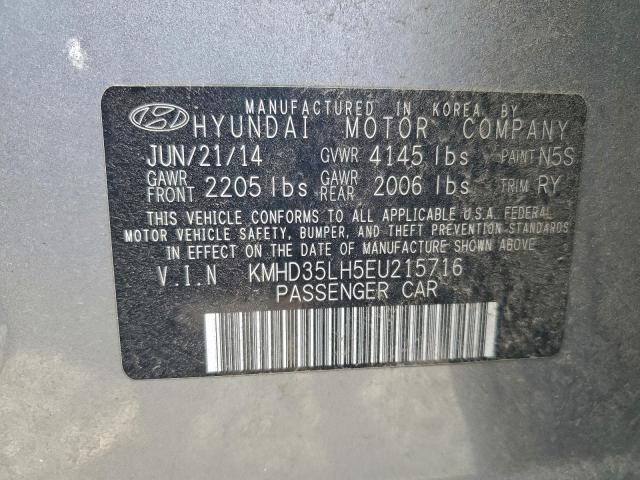 Hyundai ELANTRA Image 12