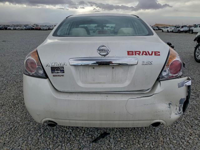 Nissan Altima Base Image 3