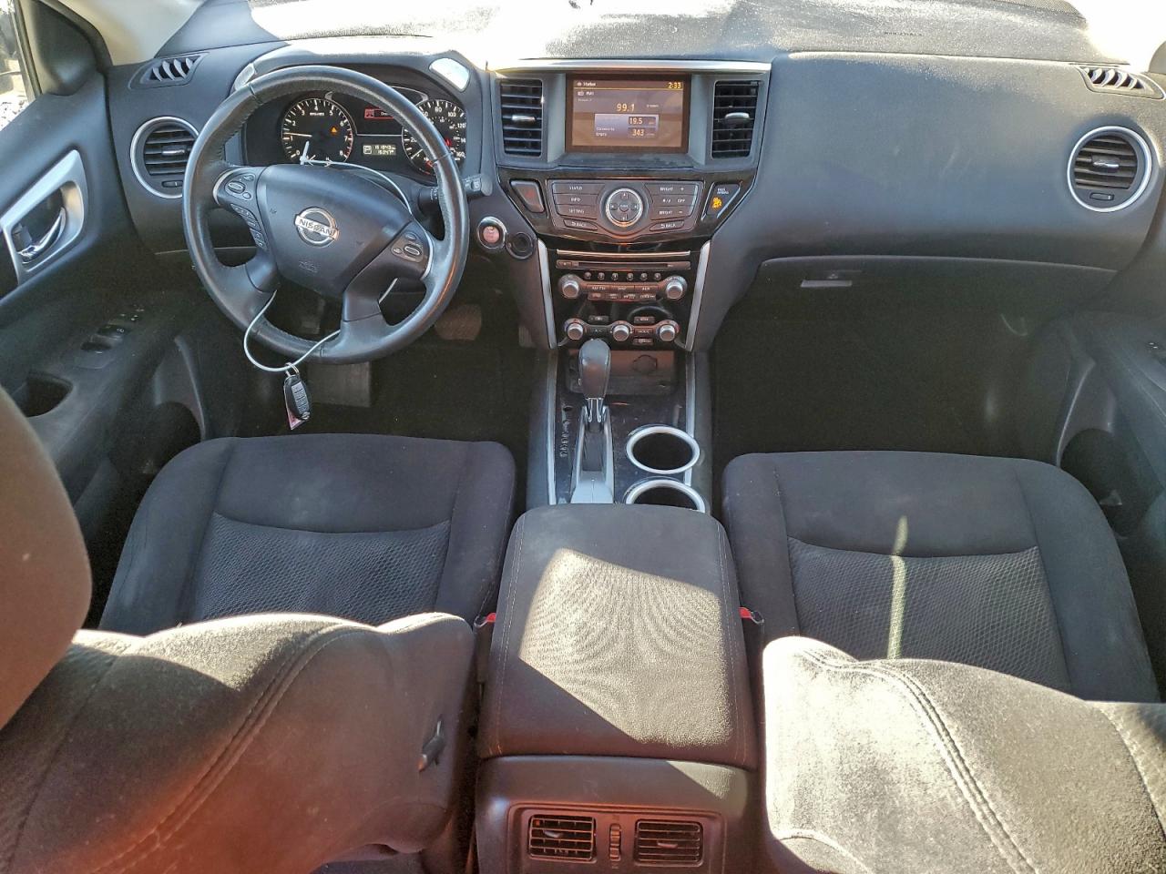 Nissan Pathfinder S Image 8
