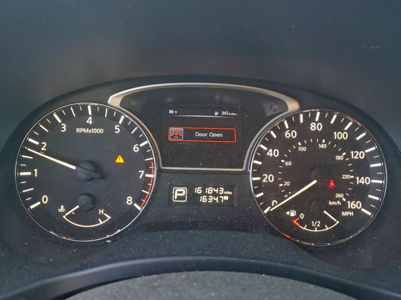 Nissan Pathfinder S Image 6