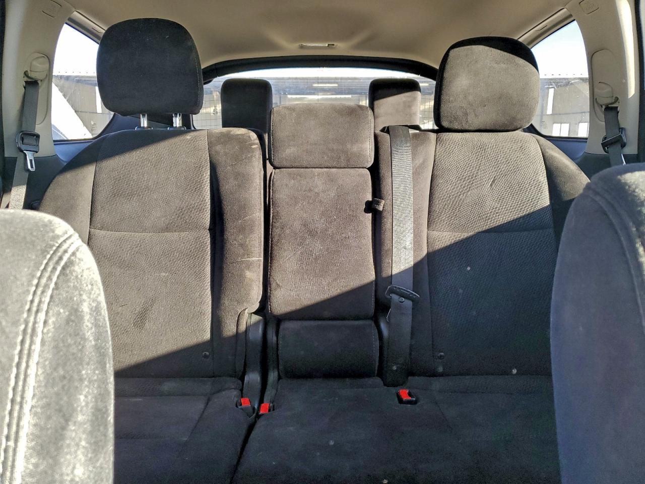 Nissan Pathfinder S Image 9