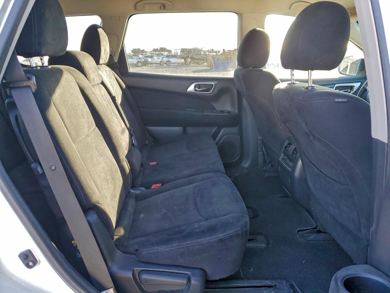 Nissan Pathfinder S Image 12