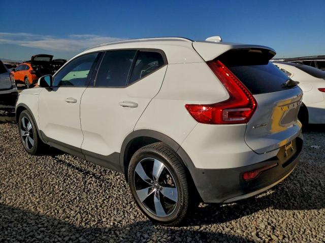Volvo XC40 T5 Momentum Image 7