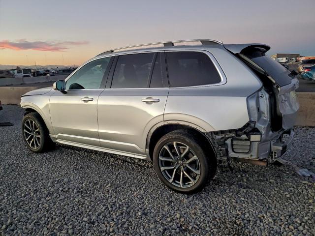 Volvo XC90 T6 Momentum Image 12