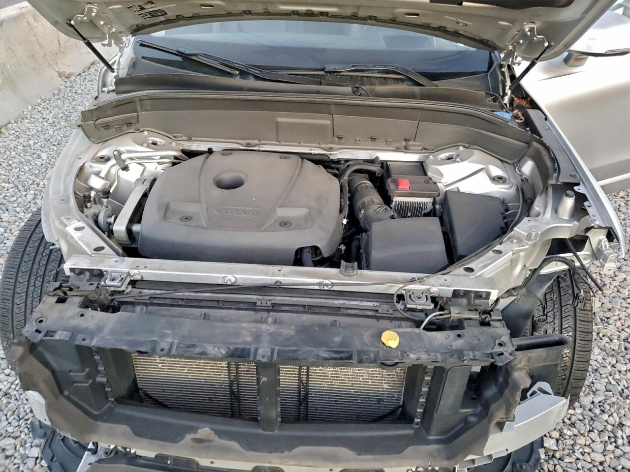 Volvo XC90 T6 Momentum Image 8