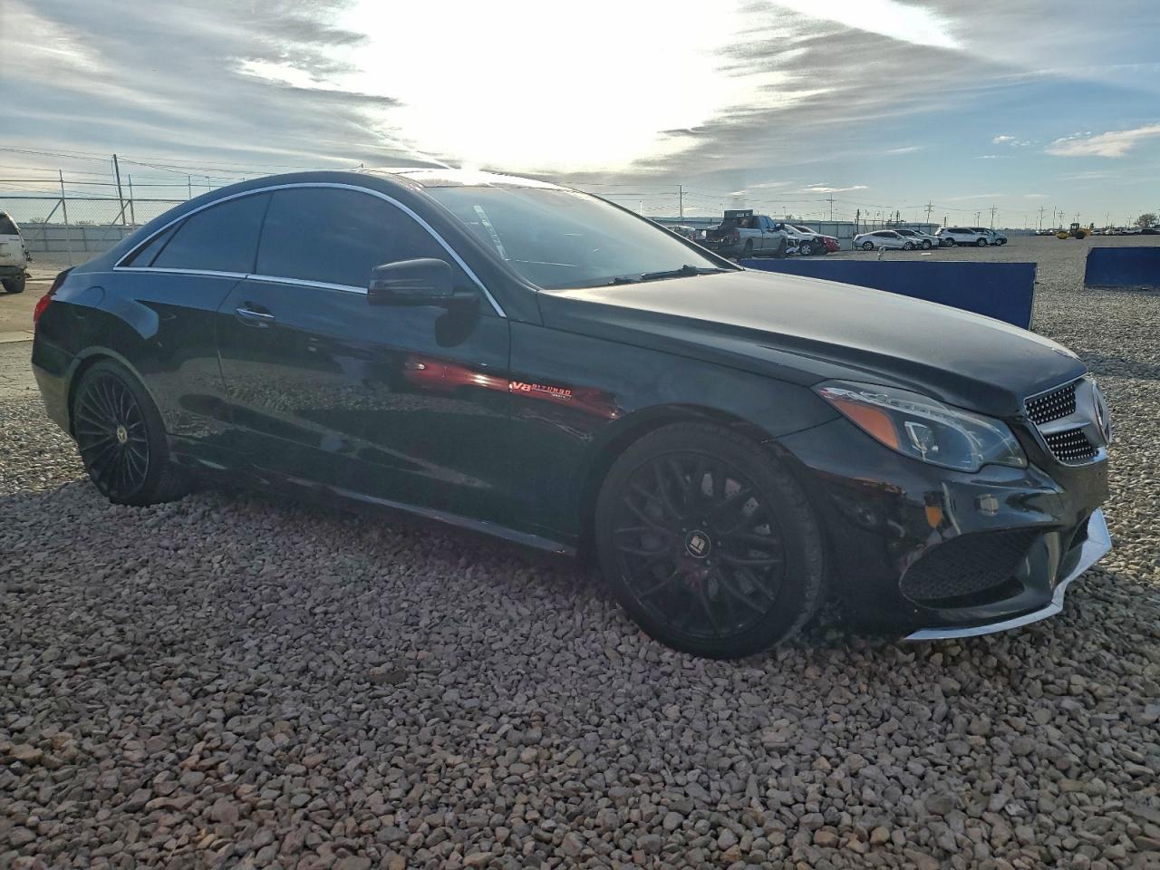 Mercedes-Benz E-Class 550 Image 2