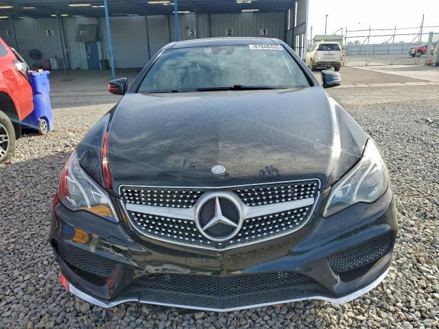 Mercedes-Benz E-Class 550 Image 4