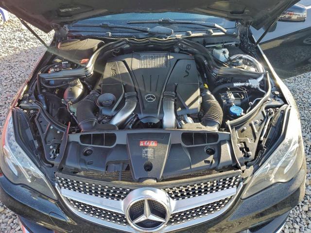 Mercedes-Benz E-Class 550 Image 8