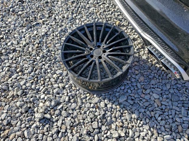 Mercedes-Benz E-Class 550 Image 10